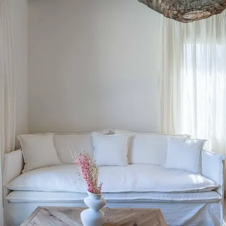 Lemonia Villa *